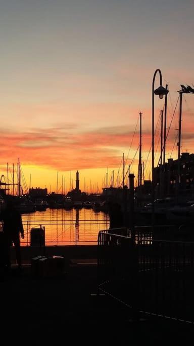 La Finestra Sul Cielo Del Porto Antico Di Genova Apartment Exterior photo
